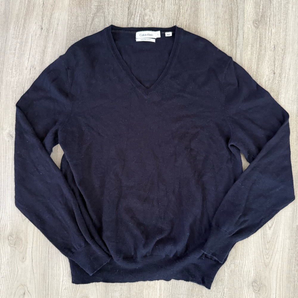 Calvin Klein Navy light sweater